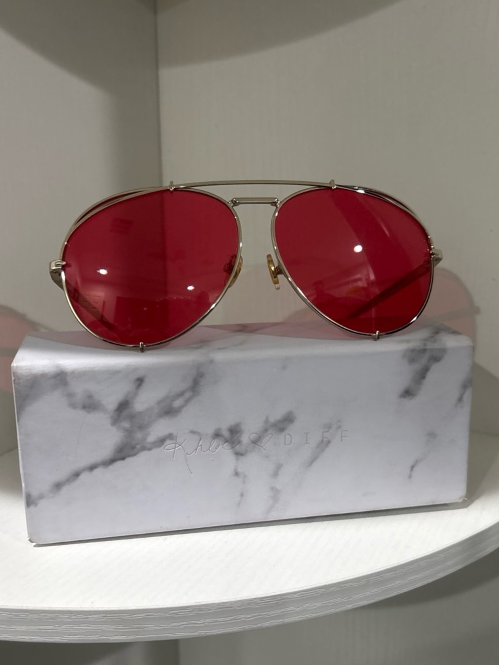 Khloé Kardashian x Diff Aviator Sunglasses with Red Lenses